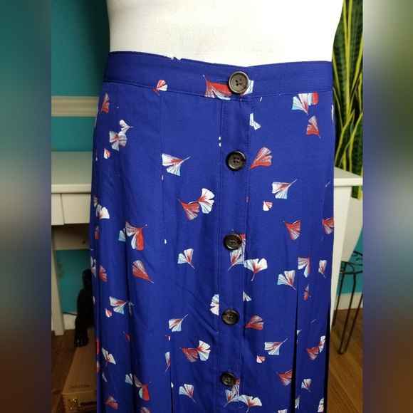 Banana Republic Blue Floral Button Front Skirt - Picture 6 of 12